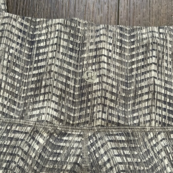 Lululemon Wunder Under High Rise Crop - Picture 5 of 6